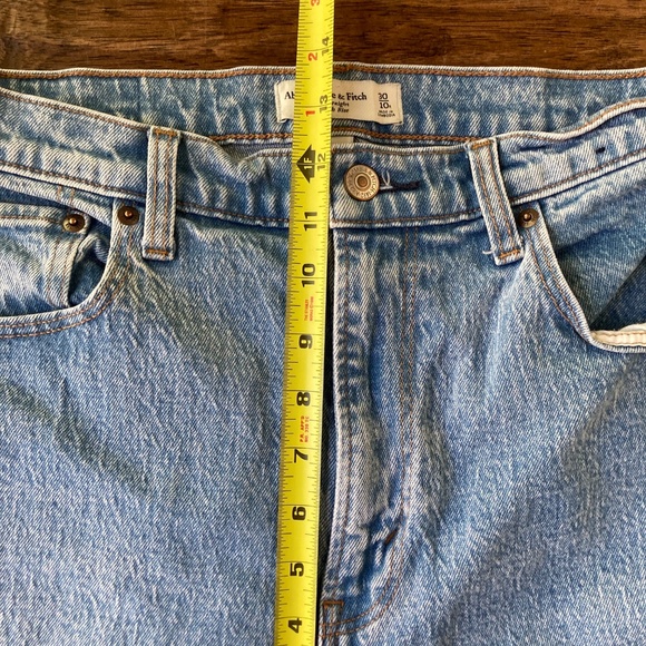 Abercrombie & Fitch The ‘90s Straight Ultra High Rise Denim Size 30/10R Raw Hem - Picture 7 of 8